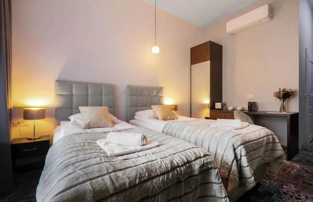 Aparthotel Cracovia Residence-1